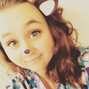 Meet your Posher, Emilie